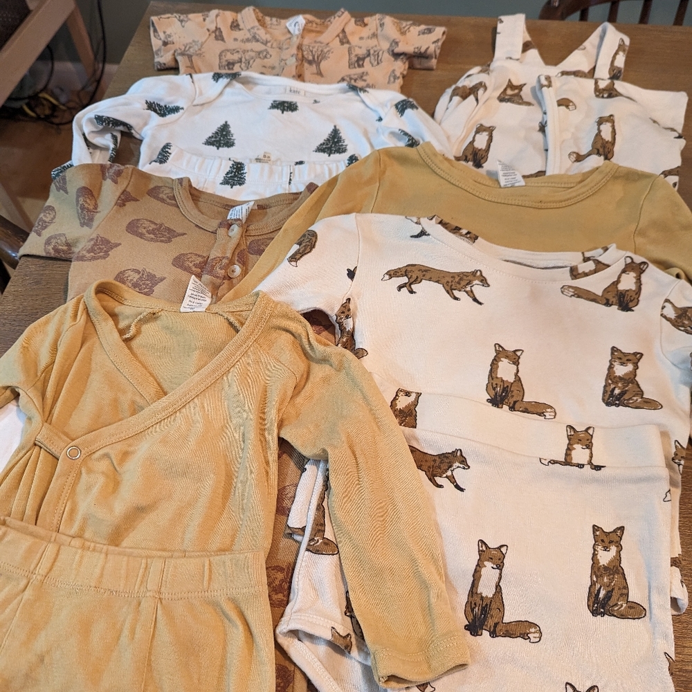 Kate Quinn Lot of 12 Pieces